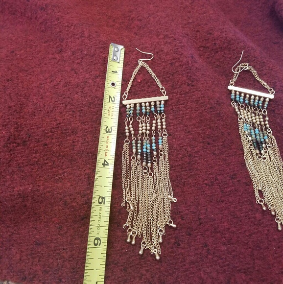 Daring dangles. - Picture 2 of 3
